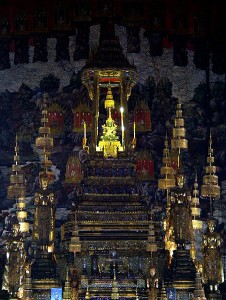 452px-Emerald_buddha