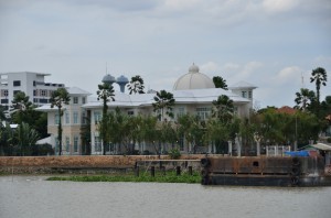 20130701-002200-1280R