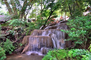 20130715-195155-1280R