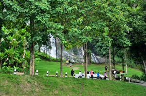 20130718-230705-1280R