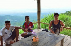 20130721-005227-1280R