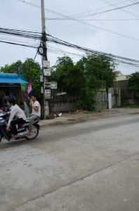 20140712-235212-1280R